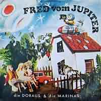 Fred vom Jupiter ----- Andreas Dorau ----- 
"Fred vom Jupither" ist ein Lied aus dem jahr 1981, gesungen von Andreas Dorau um dem Kinderchor "Die Marinas" (Die Doraus & die Marinas).<br>
Das Lied schaffe es bis auf Platz 21 in den Charts, konnte sich insgesamt 18 Wochen in den Charts halten.<br>
Ein anderer Song von Andreas Dorau, der es aber nicht in die deutschen Charts geschafft hat, ist "Girls in Love (Grungerman remix)".<br>
