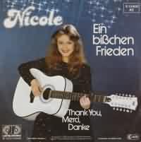 Ein bisschen Frieden ----- Nicole ----- "Ein bisschen Frieden" war der deutsche Siegertitel 1982 beim Eurovision Song Contest.<br>
Der Titel wurde von Ralph Siegel komponiert und verkaufte sich über 5 Millionen mal.<br>
1981 wollte Nicole bereits zum Eurovision Song Contest mit dem Titel "Flieg nicht so hoch mein kleiner Freund"<br>
Der Song plazierte sich in Deutschland, Österreich und der Schweiz auf den ersten Platz.<br>
In Deutschland konnte sich der Titel ganze 16 Wochen in den Top Ten halten, davon 5 Wochen auf dem ersten Platz.<br>
