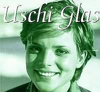 Der Mai ist gekommen ----- Uschi Glas ----- 
"Der Mai ist gekommen" war ursprnglich ein Gedicht dessen Ursprung im Jahr 1841 war.<br>
"Der Mai ist gekommen, die Bume schlagen aus,
da bleibe, wer Lust hat, mit Sorgen zuhaus;
wie die Wolken dort wandern am himmlischen Zelt,
so steht auch mir der Sinn in die weite, weite Welt ...."<br>
Bereits kurze Zeit spter gab es von diesem Gedicht einige musikalische Fassungen, die heute bekannte hingegen stammt von Justus Wilhelm Lyra.<br>
Von diesem Lied gibt es natrlich mittlerweile etliche Versionen und Ausfhrungen, eine stammt von Uschi Glas, die zwar Schauspielerin ist, sich aber in den 70iger Jahren auch als Schlagersngerin probiert hat.<br>
Neben diversen Chren haben auch folgende Interpreten dieses Lied gesungen bzw. gespielt:
Freddy Breck , Andre Wolff, Nena, Gotthilf Fischer, Richard Tauber und James Last!
