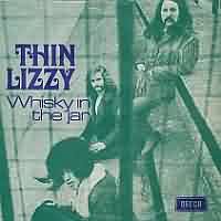 Whiskey in the Jar ----- Thin Lizzy ----- 
"Thin Lizzy" ist der Name einer im Jahr 1969 gegrndeten Rockband mit irischen Wurzeln.<br>
"Whiskey in the Jar" ist ein irisches Volkslied das von vielen Interpreten und Bands aufgenommen worden ist, die Version von Thin Lizzy aus dem Jahr 1973 zhlt zu den erfolgreichsten Umsetzungen.<br>
Der Song schaffte es in Deutschland und England bis in die TopTen der Charts.<br>
Interessant ist, dass das Plattenlabel dieses Lied gegen den Willen von Thin Lizzy verffentlicht hat.<br>
Gesungen wurde dieses Lied u.a. auch von
"Roger Whittaker" ,
"Grateful Dead" ,
"The Dubliners" ,
"Smokie" ,
"Simple Minds" ,
"The Seekers" ,
"Metallica" sowie
"Santiano" !



